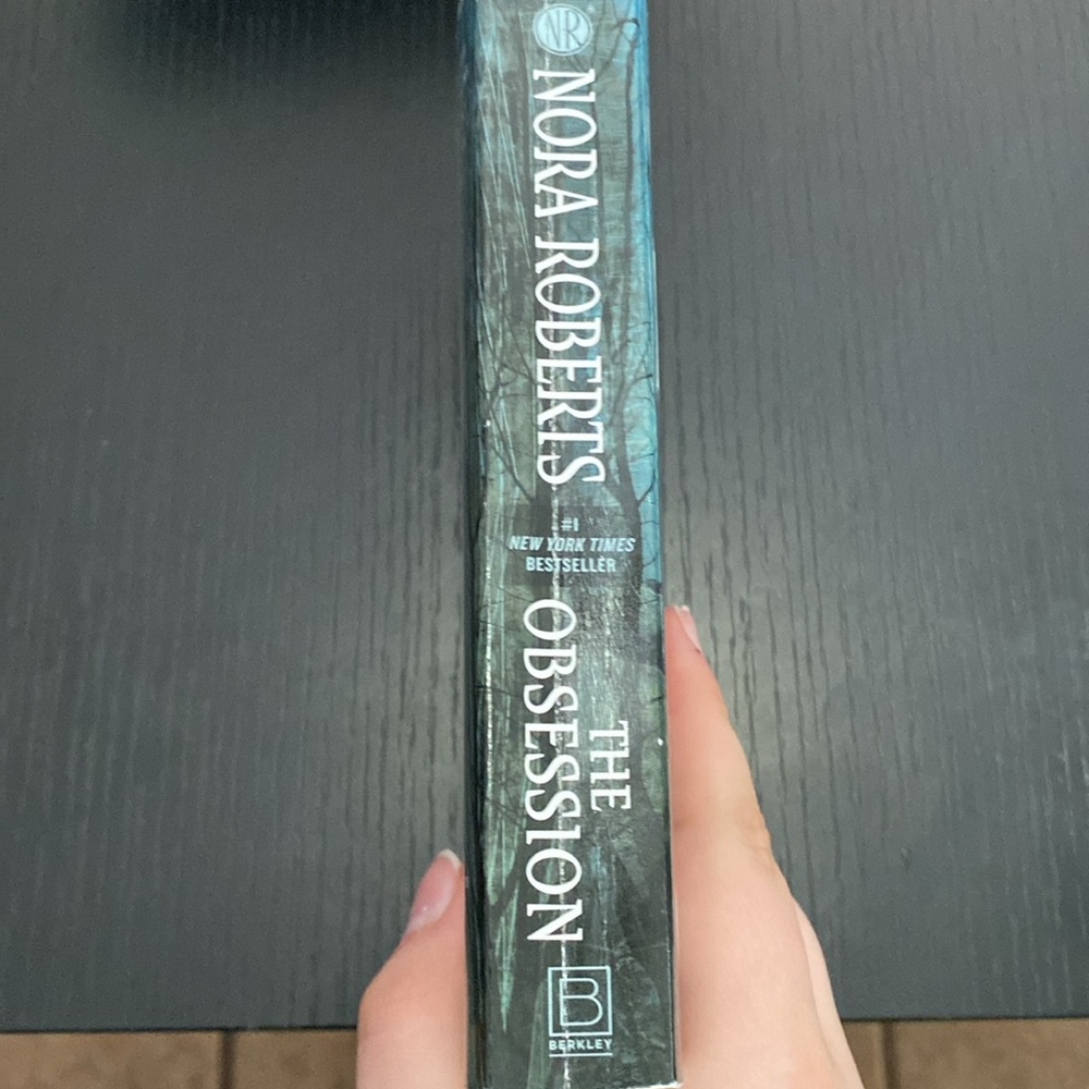 Nora Robert’s - The Obsession - Picture 3 of 4